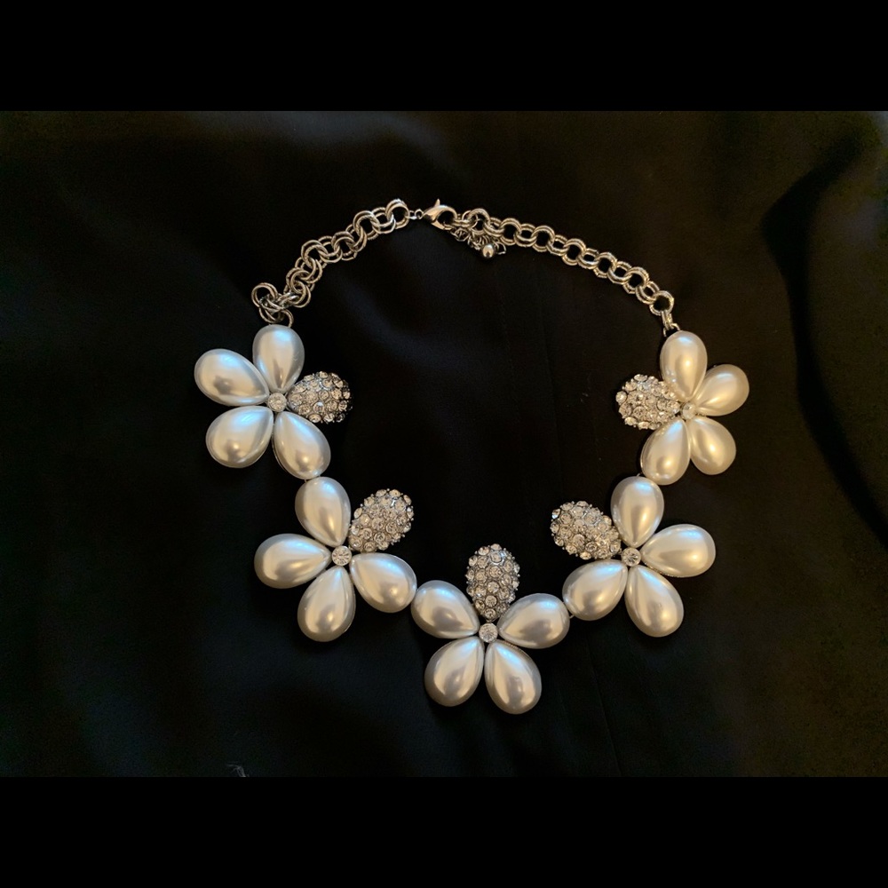 Flower necklace